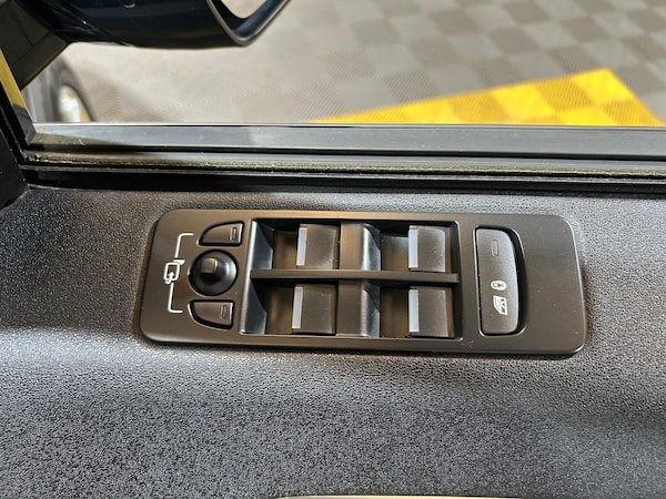 Used Land Rover Discovery Sport 2016 for sale - 76259805: Photo 51
