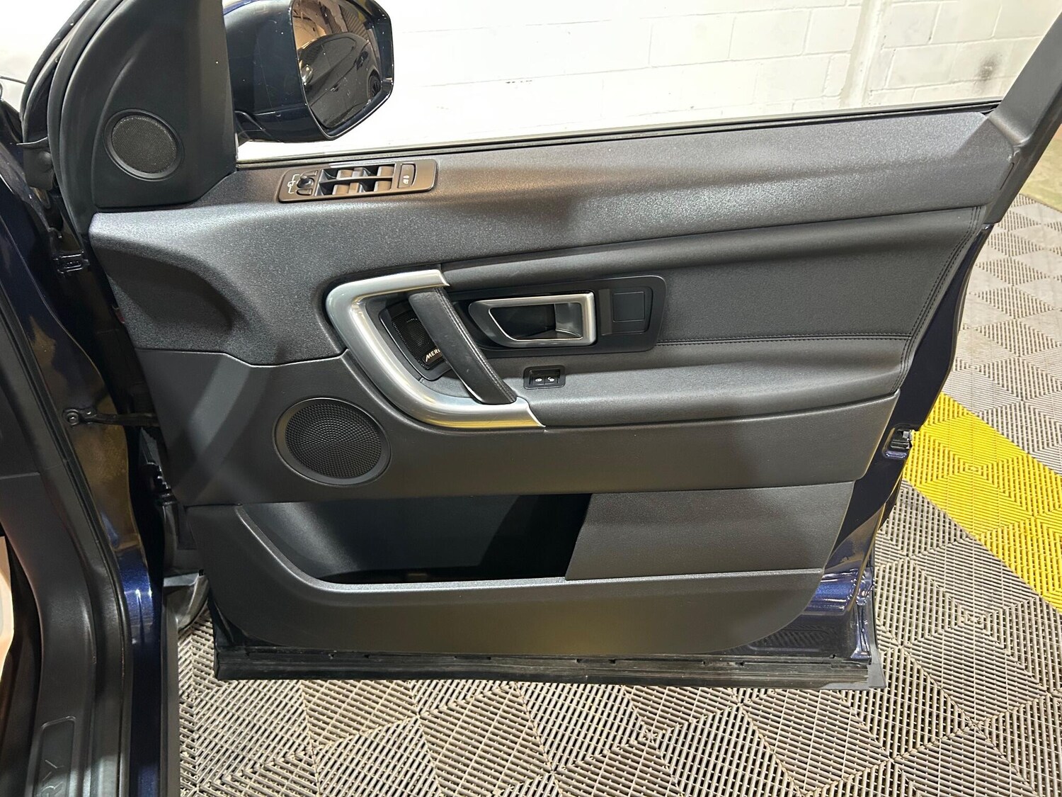 Used Land Rover Discovery Sport 2016 for sale - 76259805: Photo 53