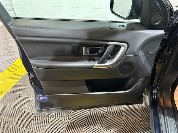 Used Land Rover Discovery Sport 2016 for sale - 76259805: Photo 83
