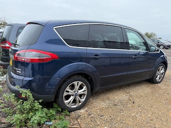 Used Ford S-Max 2010 for sale - 76270348: Photo 3