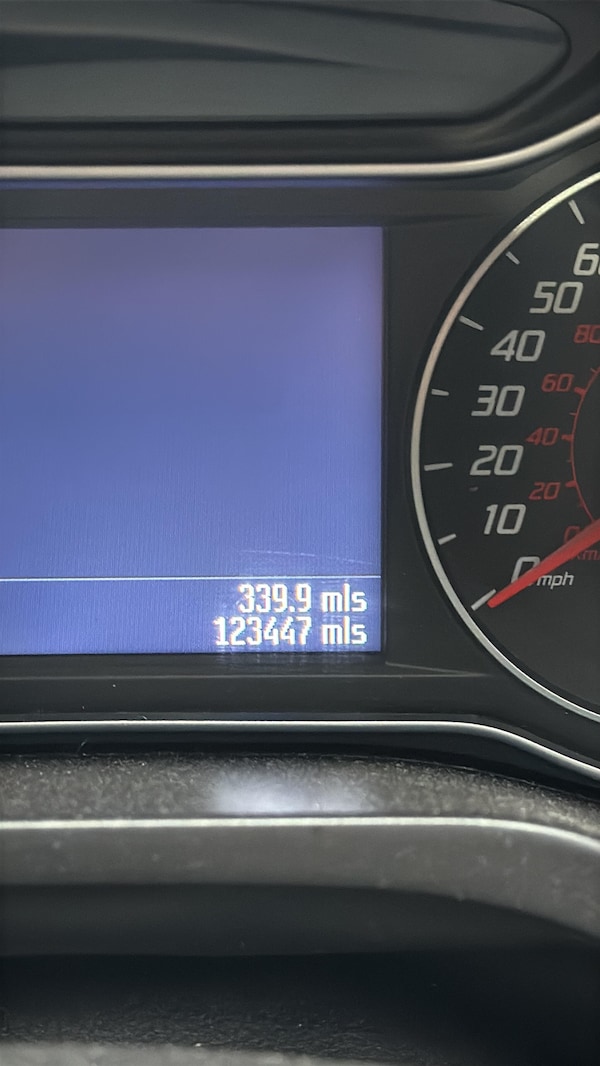 Used Ford S-Max 2010 for sale - 76270348: Photo 5