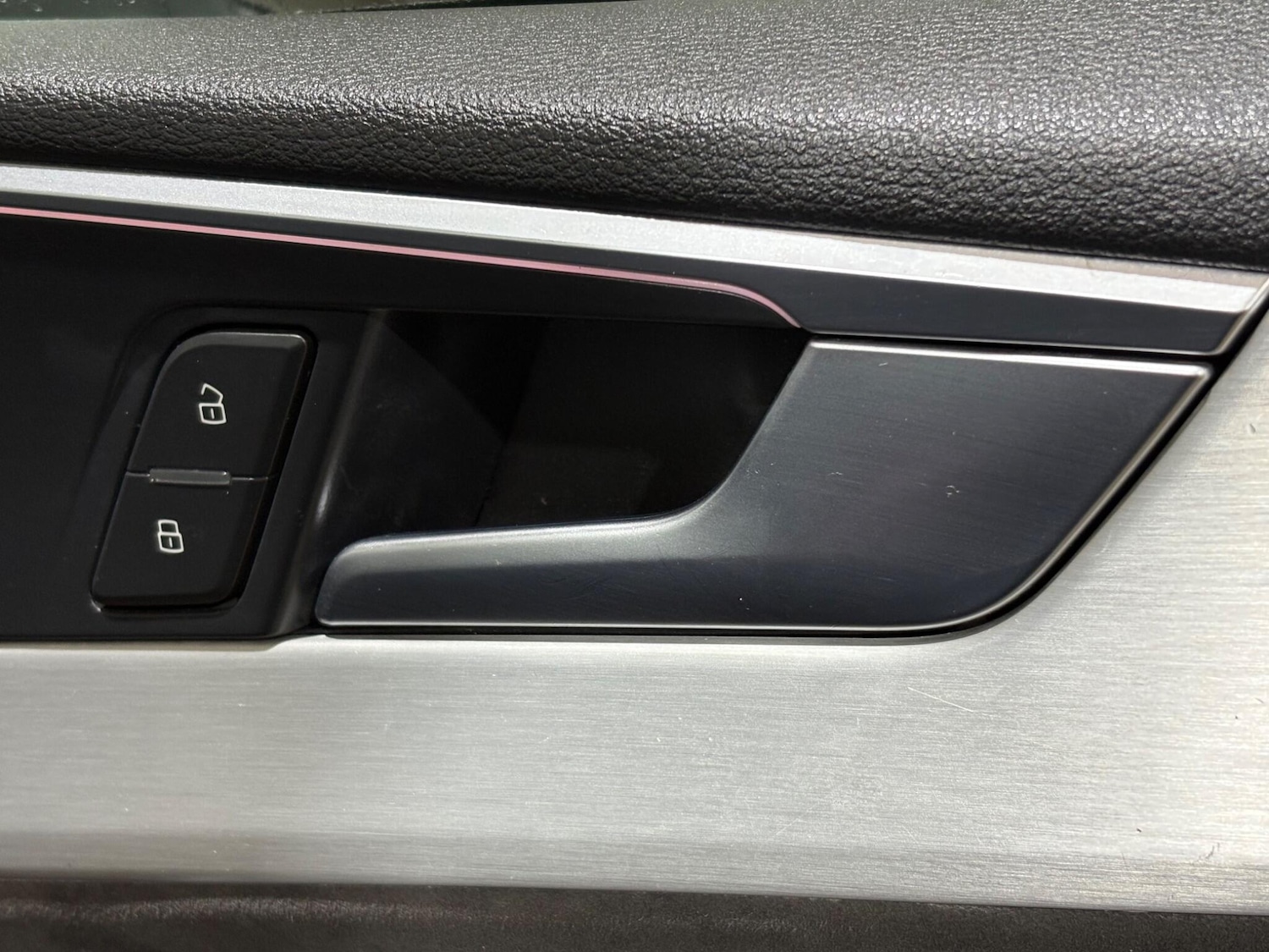 Used Audi A5 Cabriolet 2017 for sale - 75991473: Photo 95