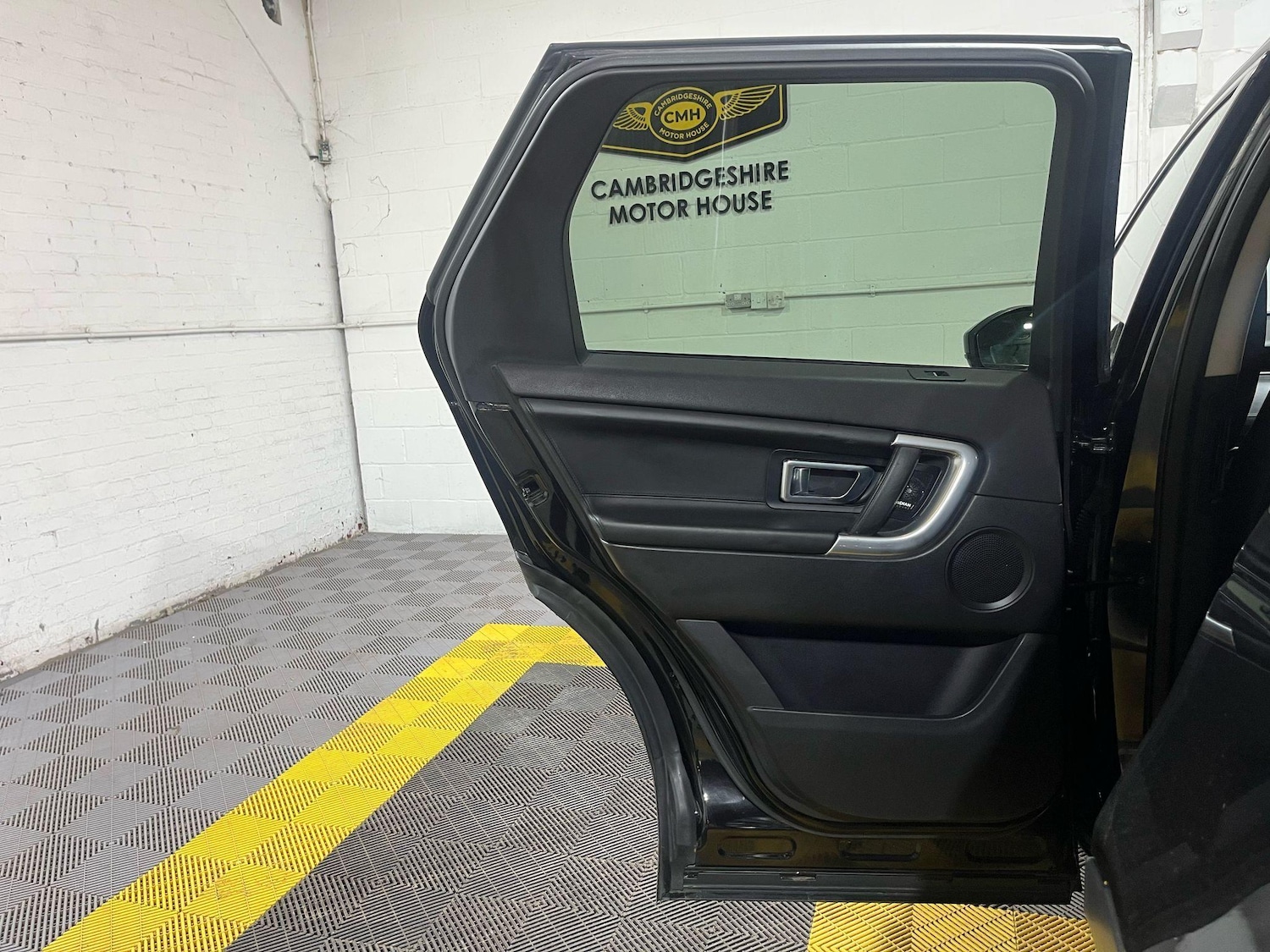 Used Land Rover Discovery Sport 2017 for sale - 76991313: Photo 70