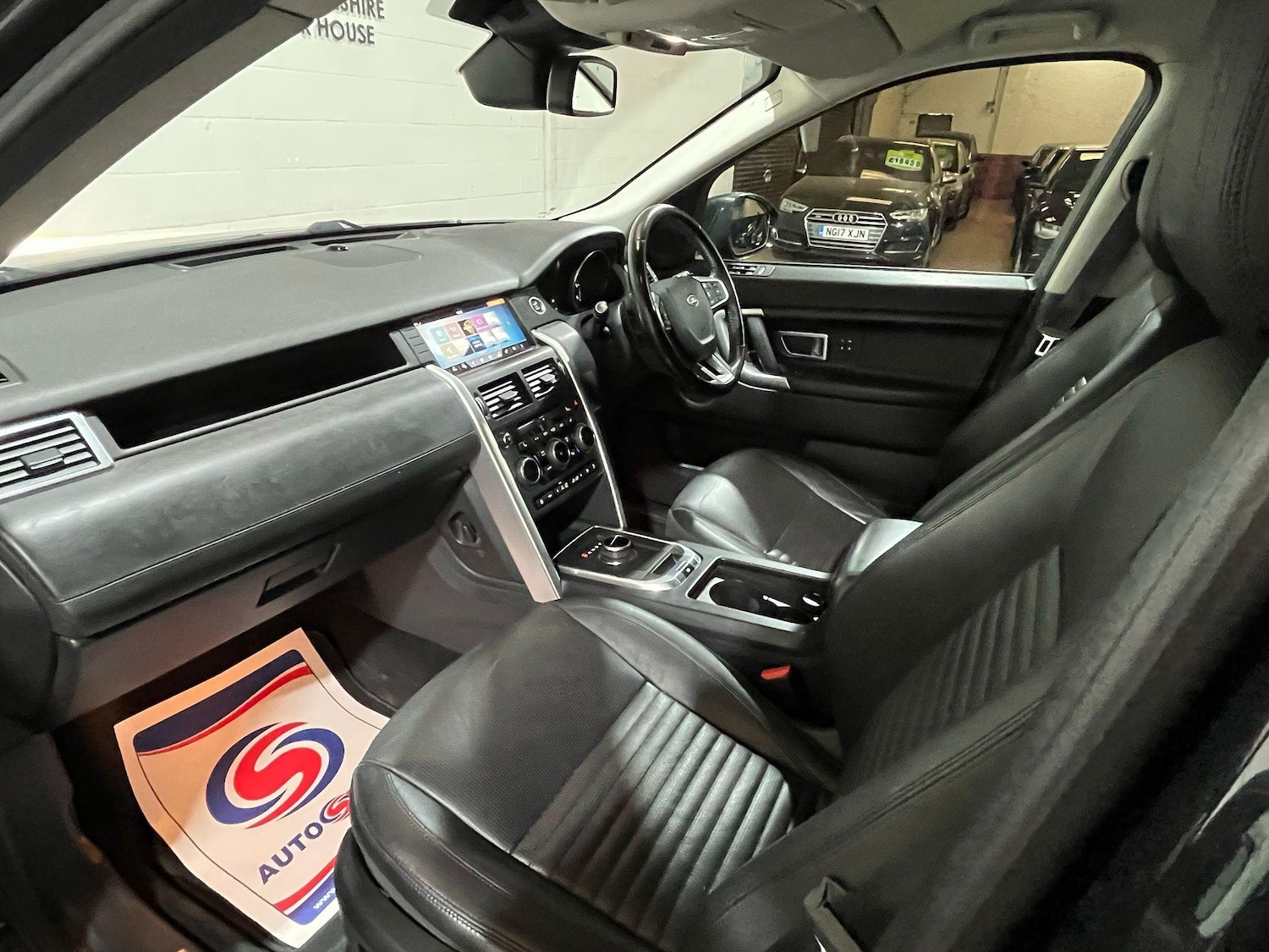 Used Land Rover Discovery Sport 2017 for sale - 76991313: Photo 73