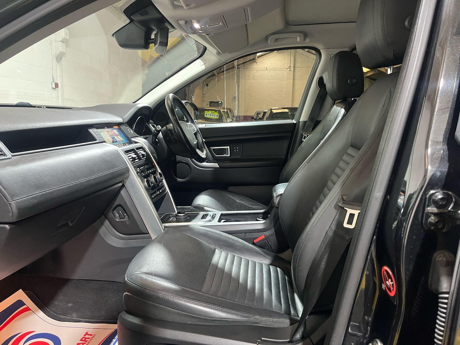 Used Land Rover Discovery Sport 2017 for sale - 76991313: Photo 76