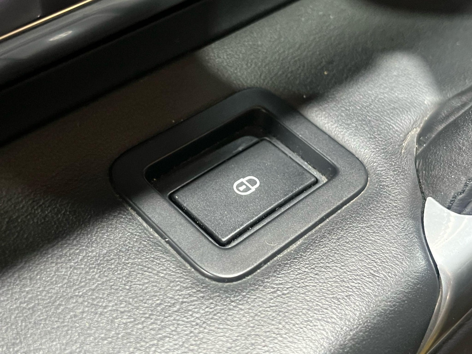 Used Land Rover Discovery Sport 2017 for sale - 76991313: Photo 83