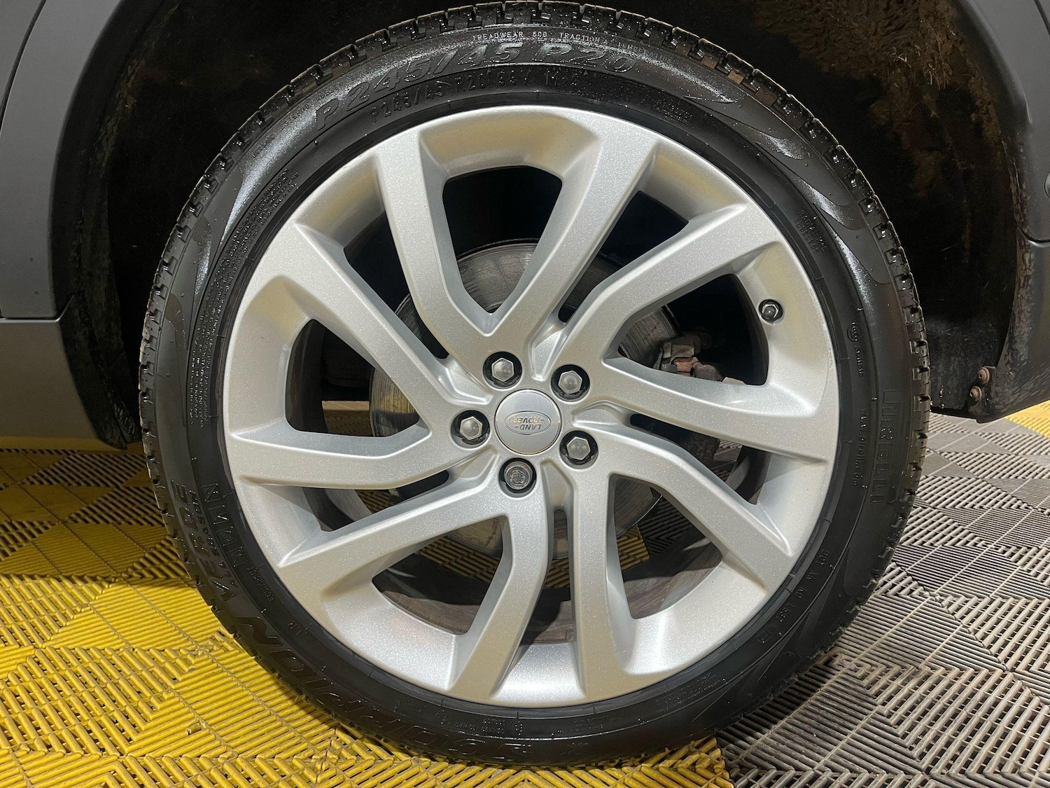 Used Land Rover Discovery Sport 2017 for sale - 76991313: Photo 92