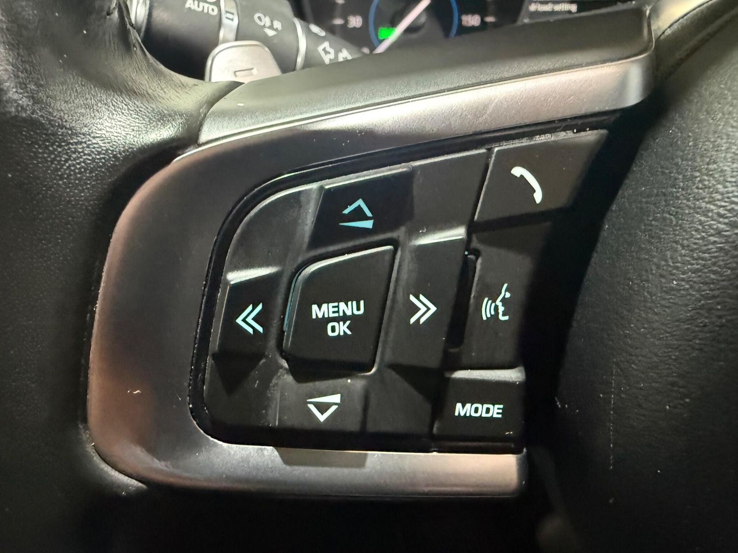 Used Jaguar XE 2018 for sale - 77253701: Photo 28