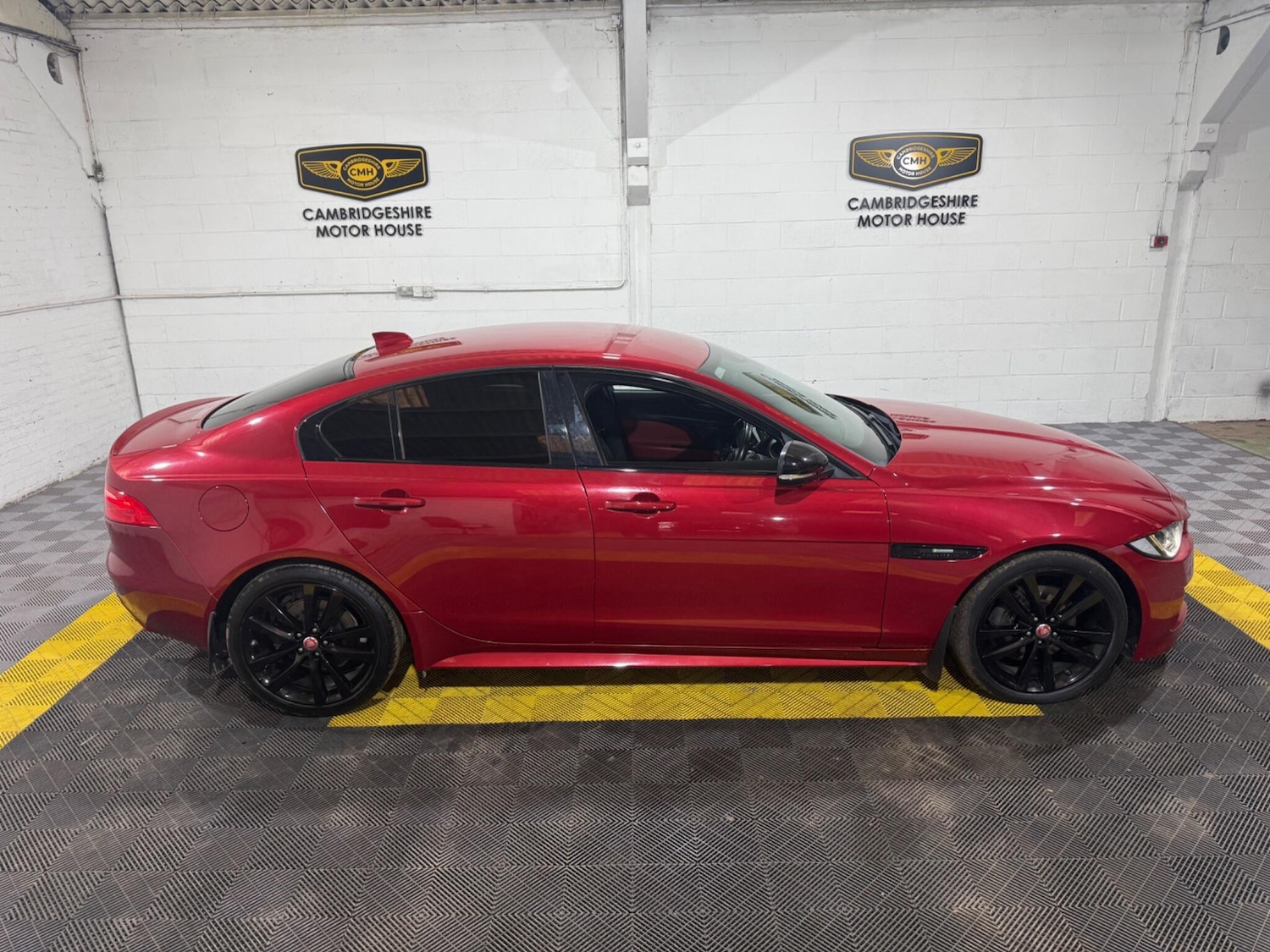 Used Jaguar XE 2018 for sale - 77253701: Photo 37