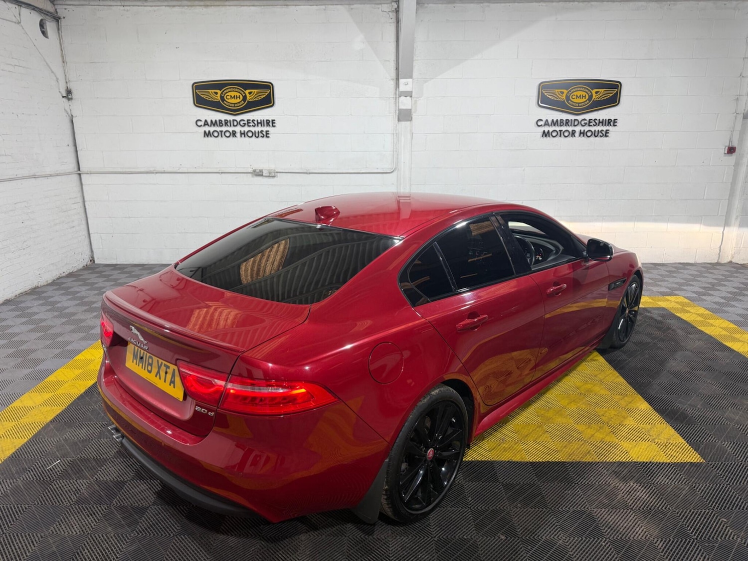Used Jaguar XE 2018 for sale - 77253701: Photo 40