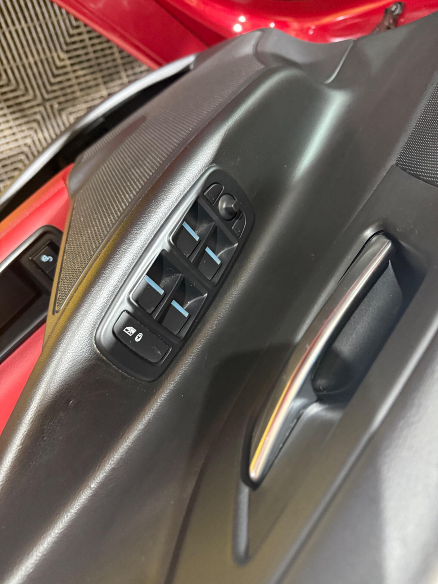 Used Jaguar XE 2018 for sale - 77253701: Photo 41