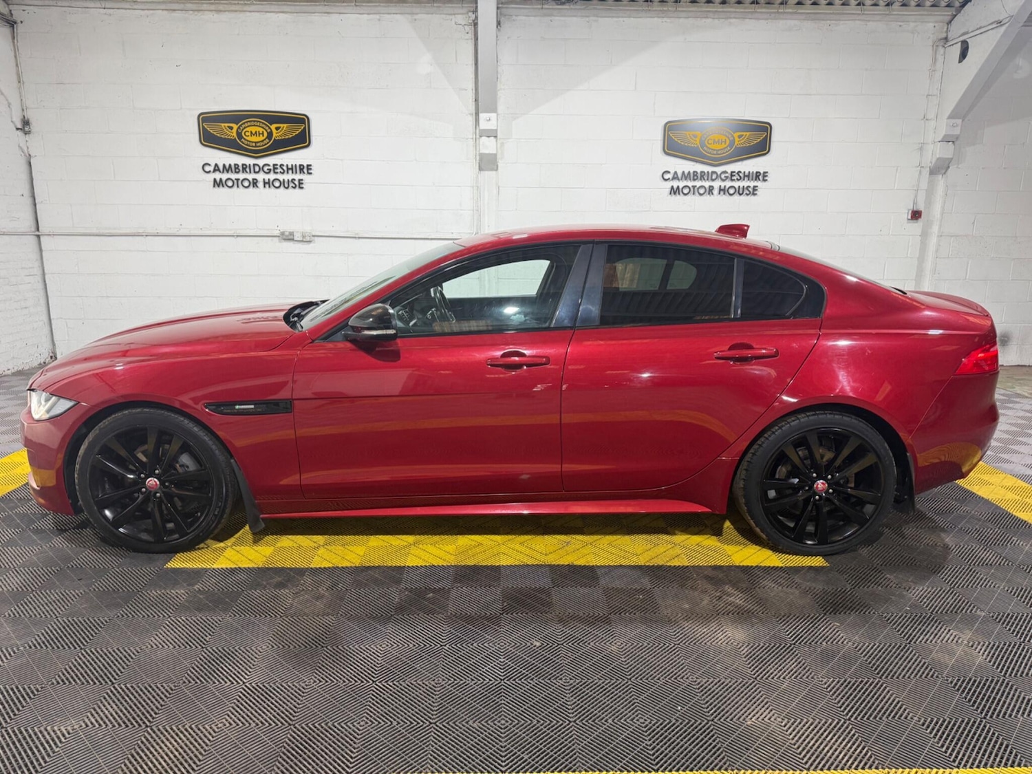 Used Jaguar XE 2018 for sale - 77253701: Photo 43