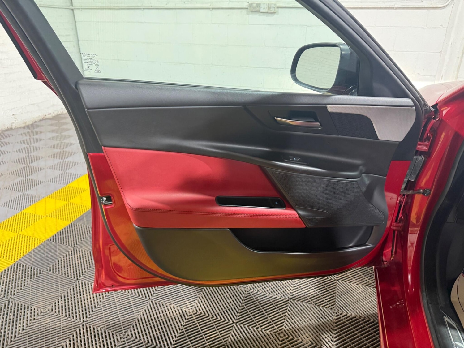 Used Jaguar XE 2018 for sale - 77253701: Photo 56