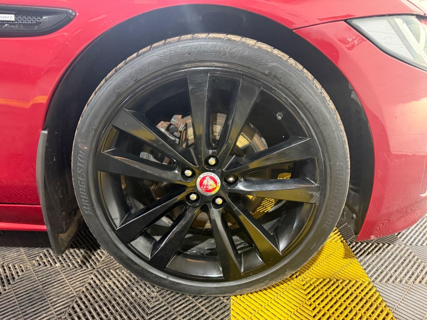 Used Jaguar XE 2018 for sale - 77253701: Photo 63