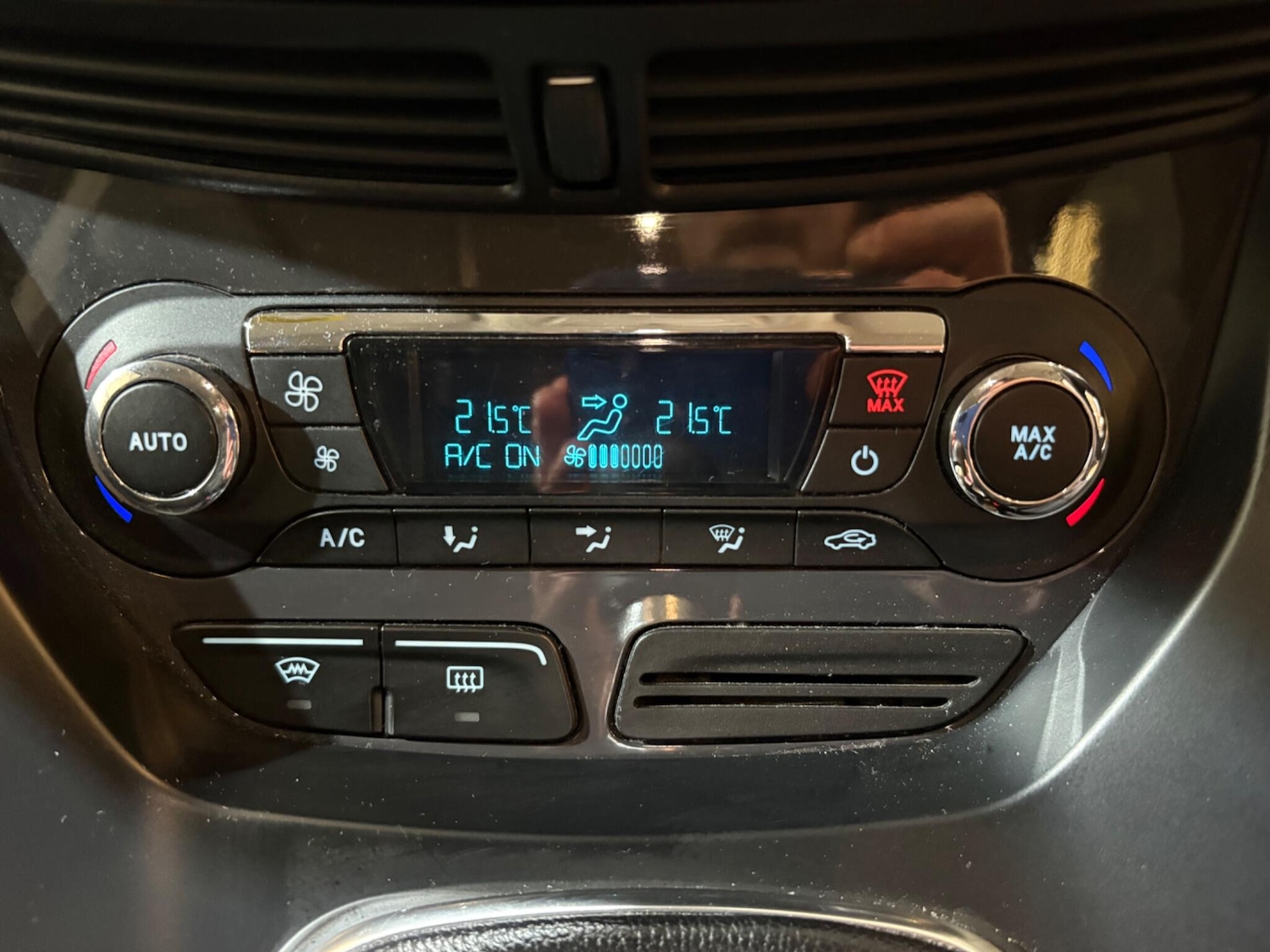 Used Ford Kuga 2014 for sale - 77977969: Photo 25