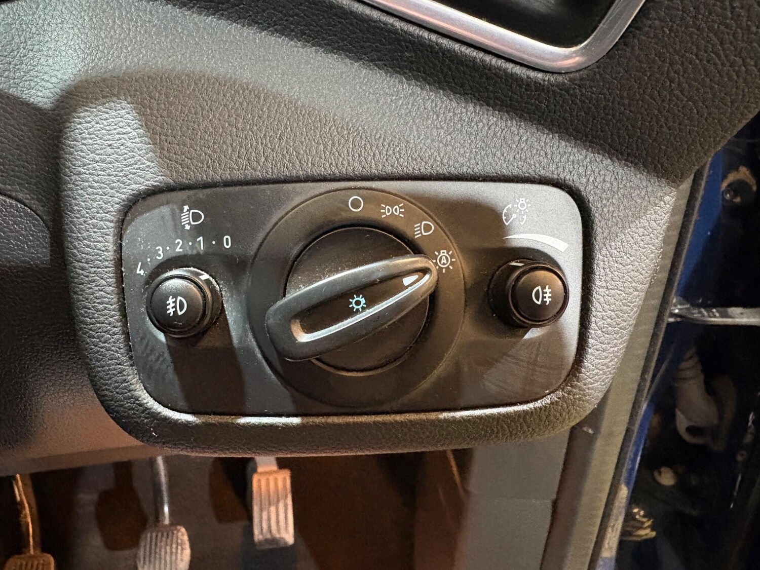 Used Ford Kuga 2014 for sale - 77977969: Photo 30