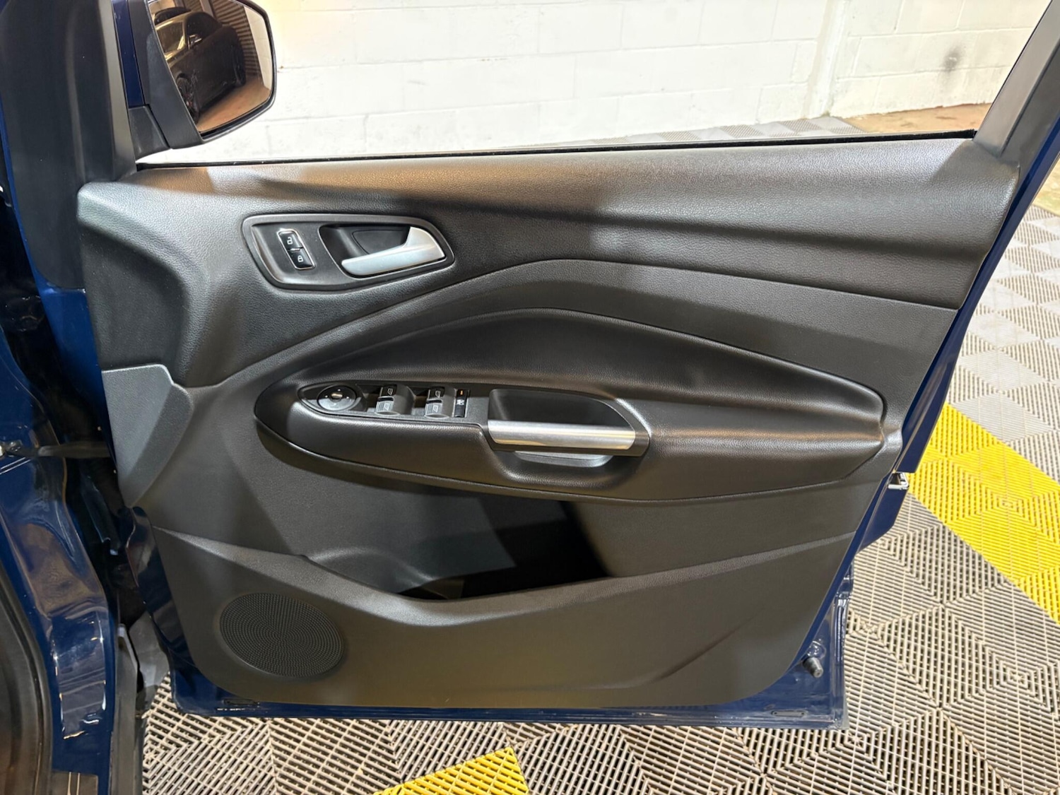 Used Ford Kuga 2014 for sale - 77977969: Photo 44