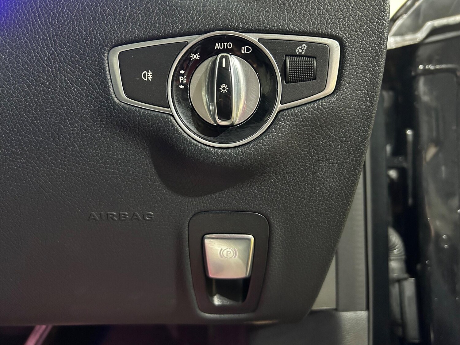 Used Mercedes-Benz E Class 2017 for sale - 76378020: Photo 29