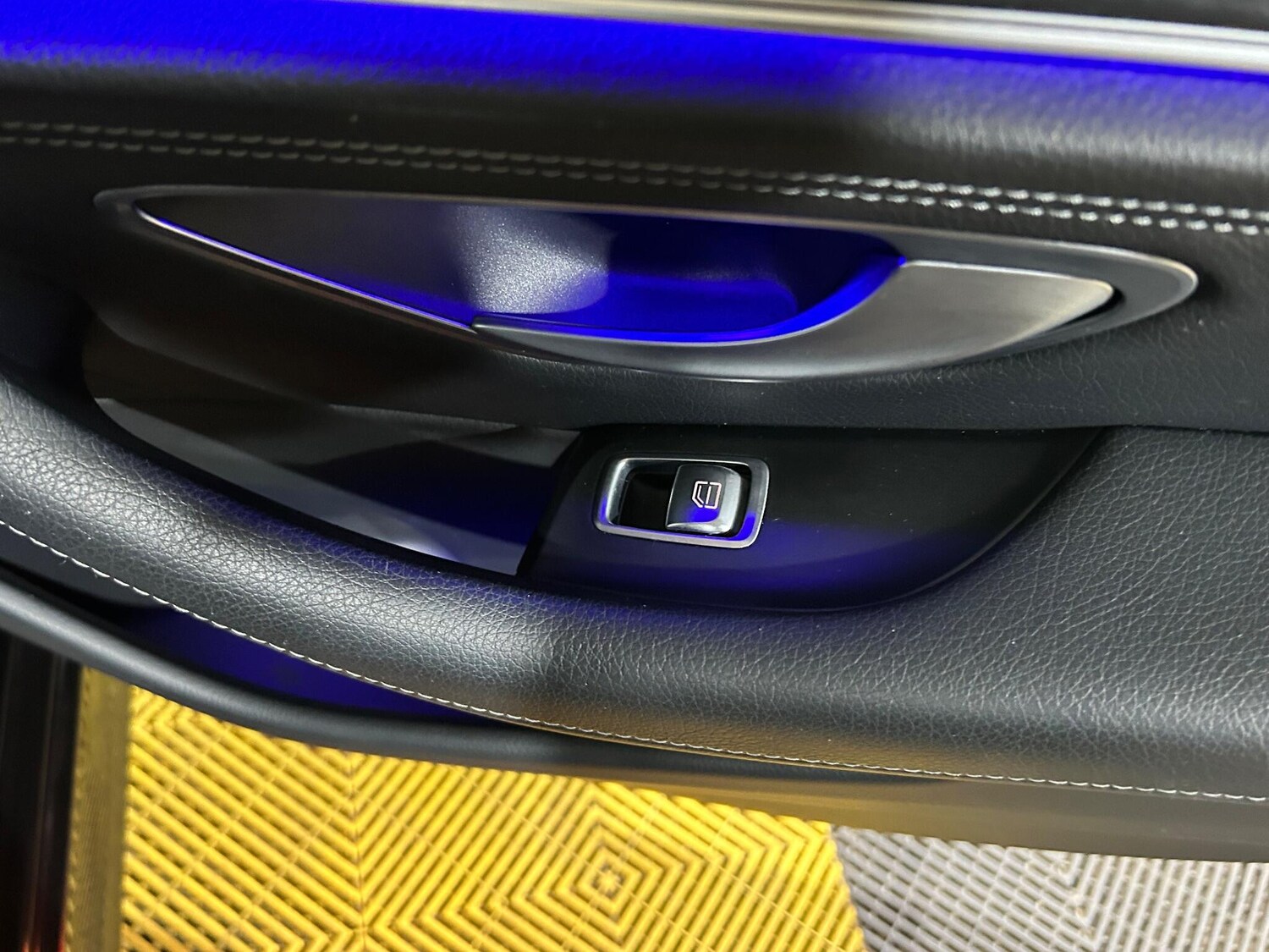 Used Mercedes-Benz E Class 2017 for sale - 76378020: Photo 40