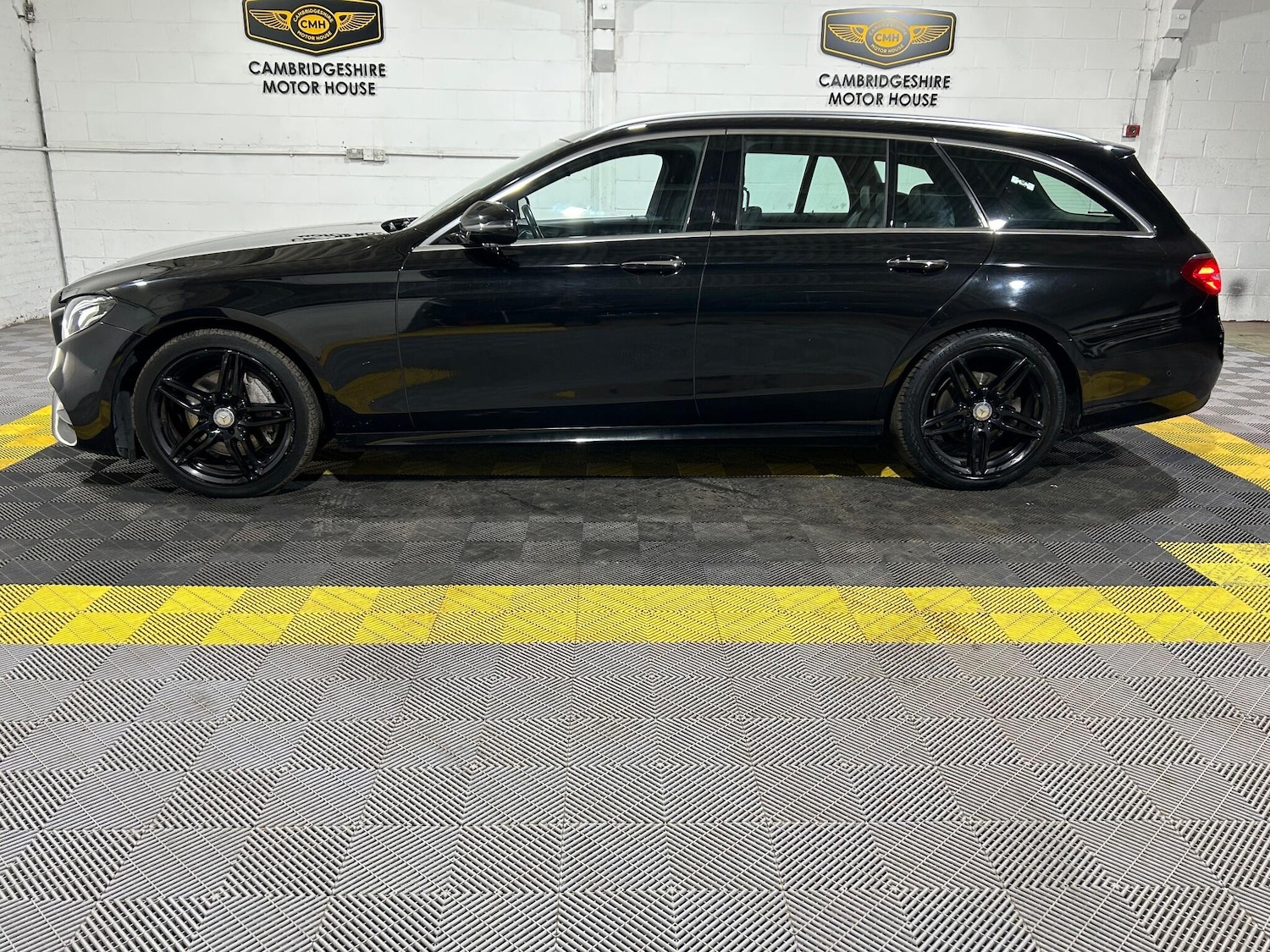 Used Mercedes-Benz E Class 2017 for sale - 76378020: Photo 64