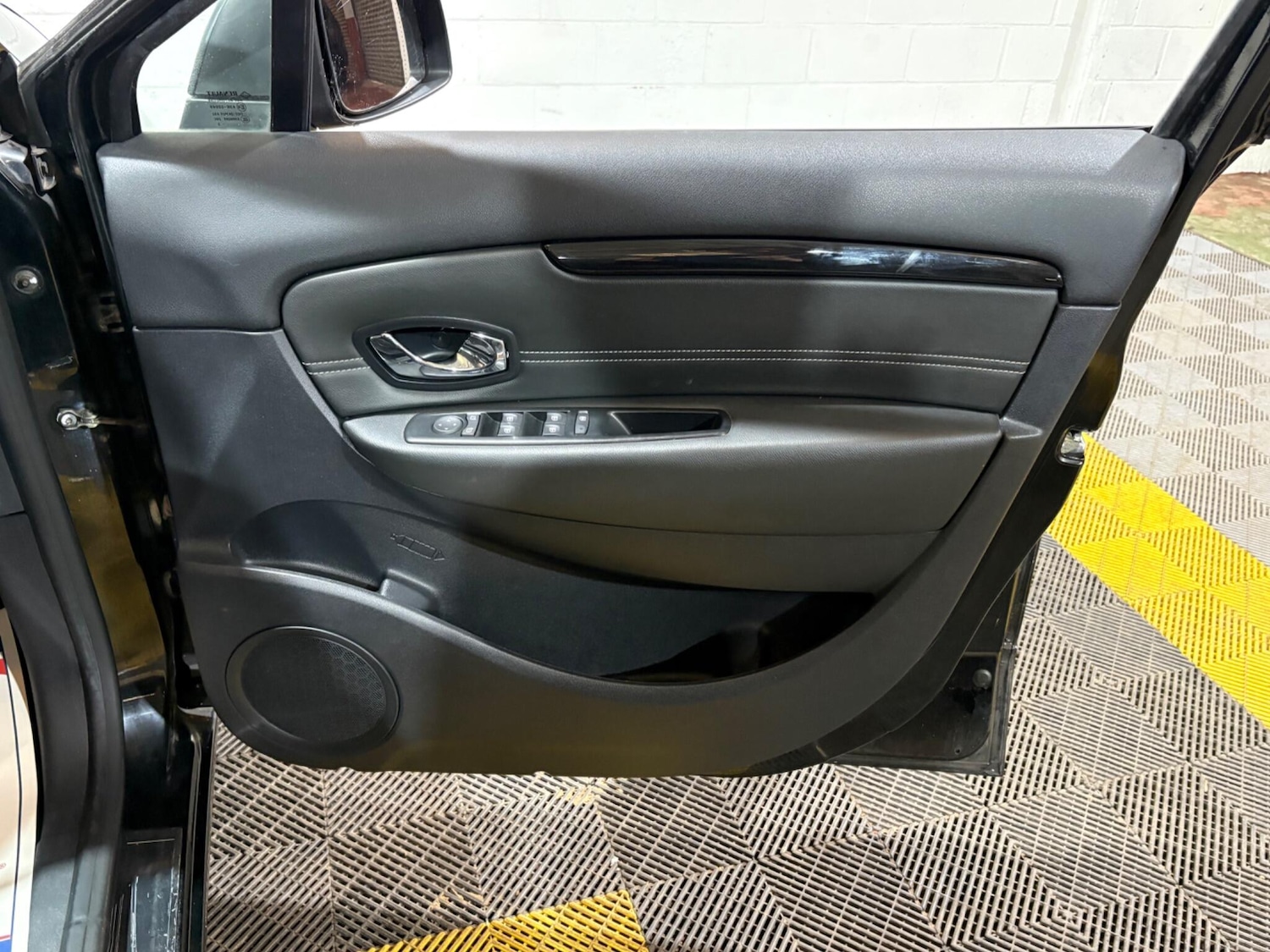 Used Renault Scenic 2013 for sale - 77637782: Photo 35