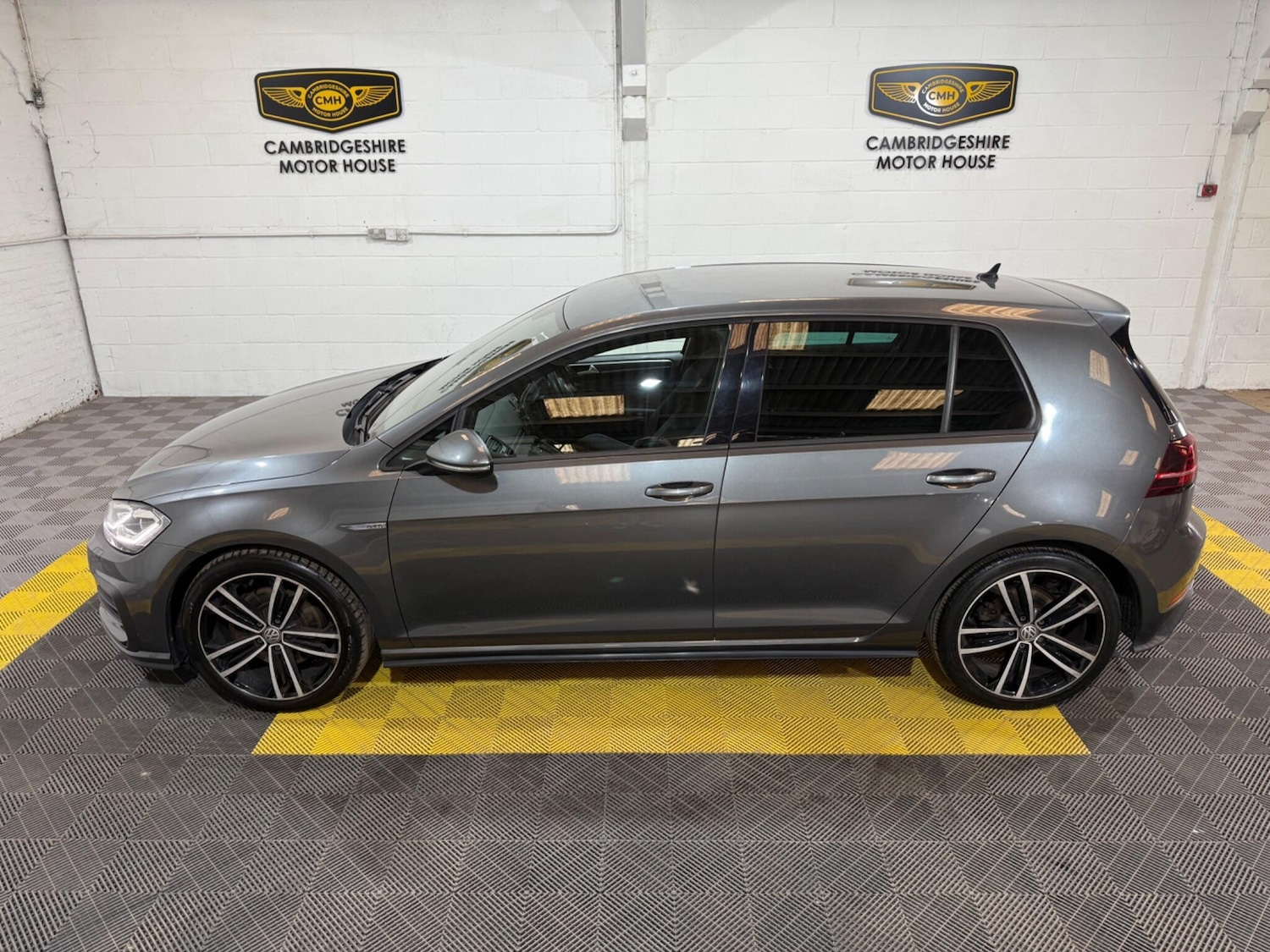Used Volkswagen Golf 2017 for sale - 76688837: Photo 13