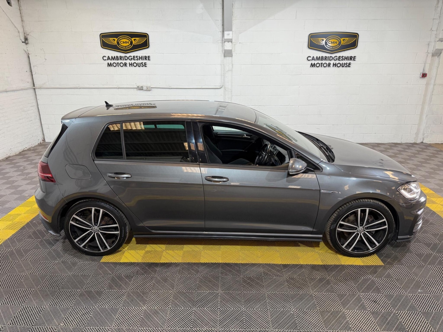 Used Volkswagen Golf 2017 for sale - 76688837: Photo 17