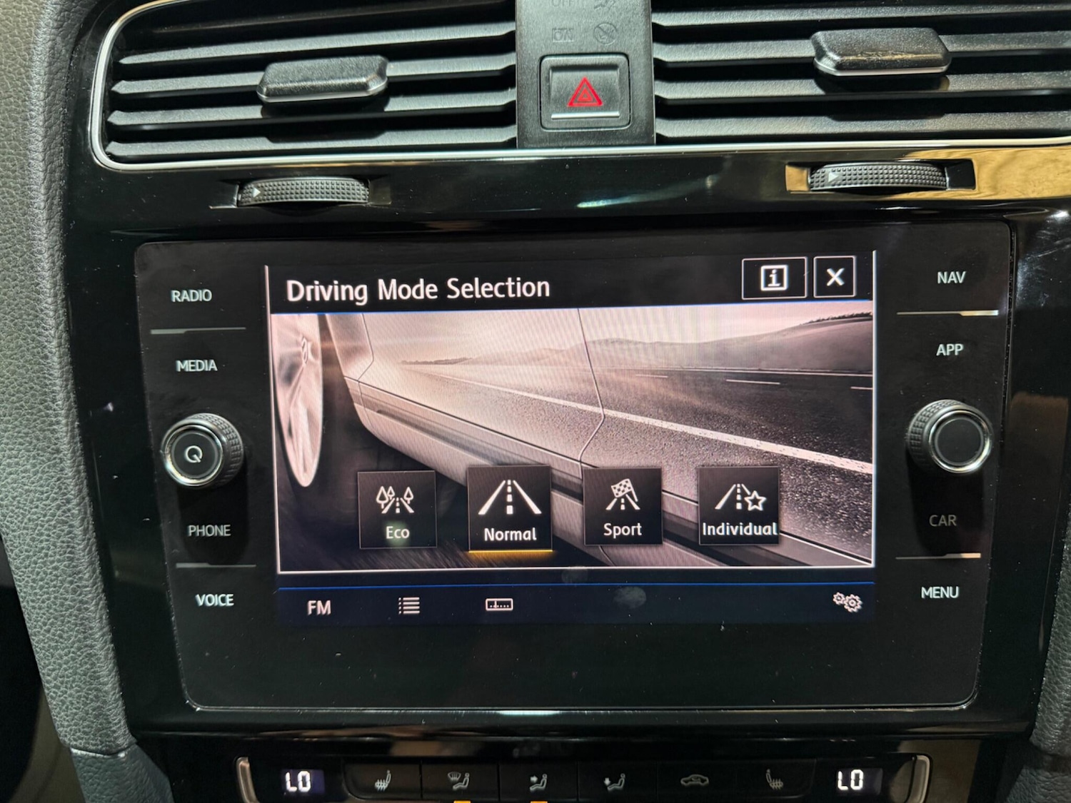 Used Volkswagen Golf 2017 for sale - 76688837: Photo 18