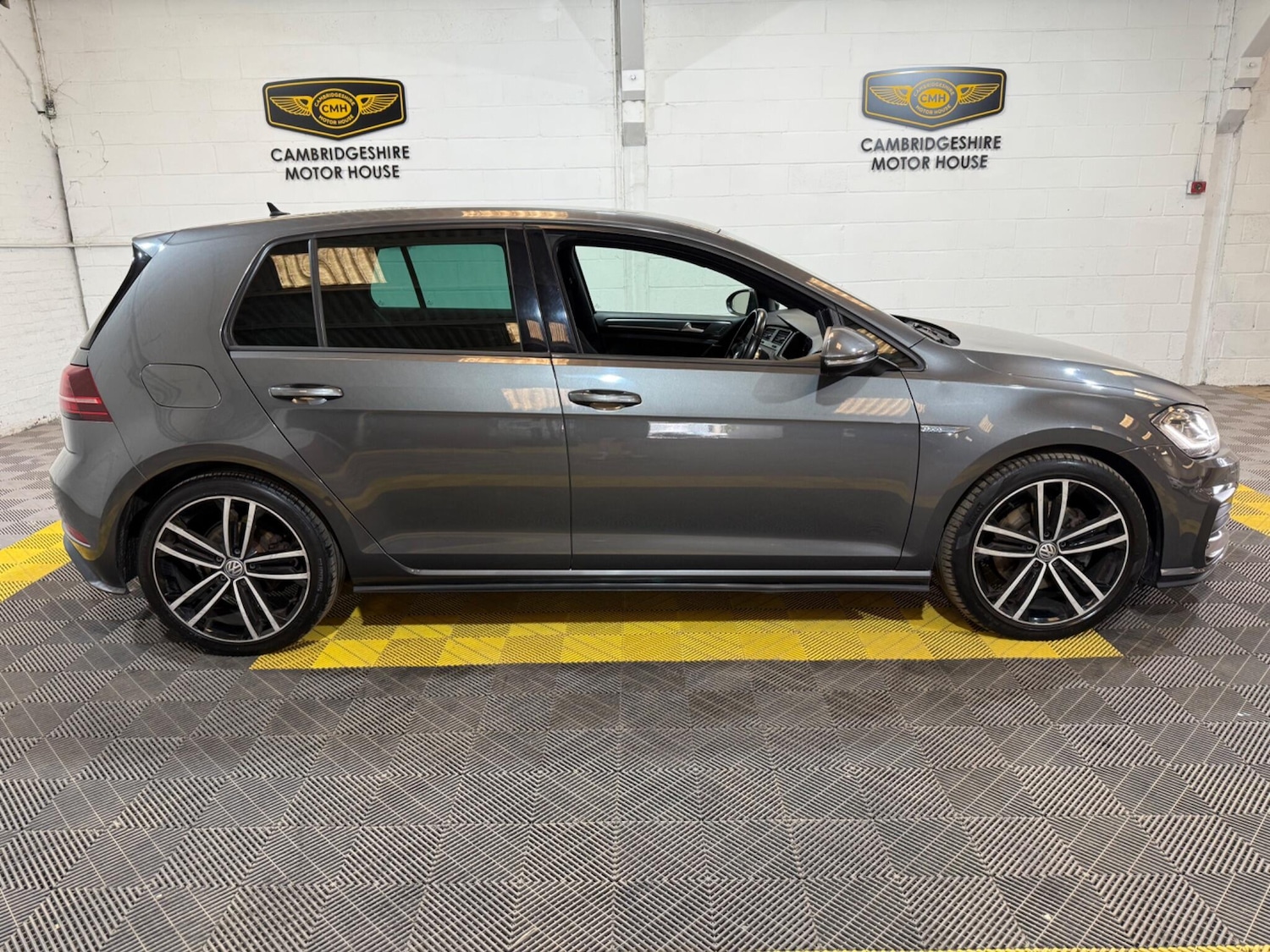 Used Volkswagen Golf 2017 for sale - 76688837: Photo 21