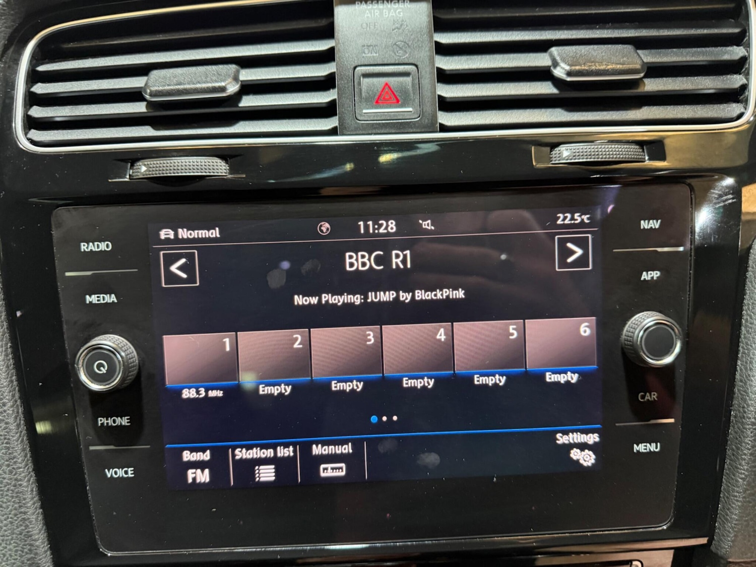 Used Volkswagen Golf 2017 for sale - 76688837: Photo 24