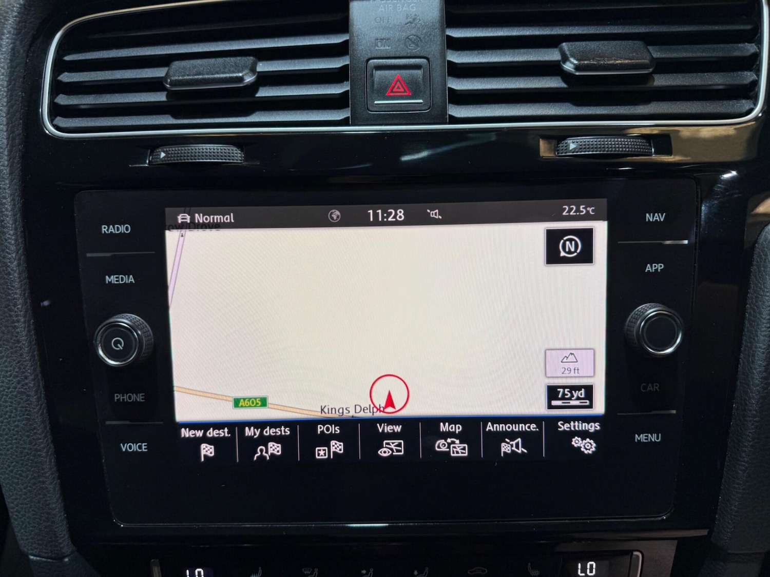 Used Volkswagen Golf 2017 for sale - 76688837: Photo 27