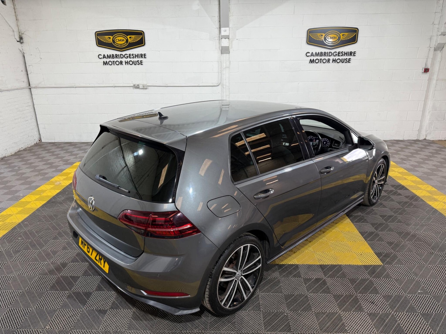 Used Volkswagen Golf 2017 for sale - 76688837: Photo 34