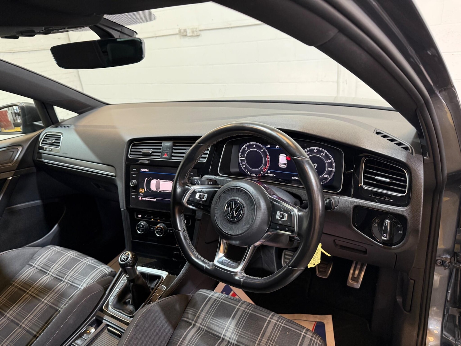 Used Volkswagen Golf 2017 for sale - 76688837: Photo 36