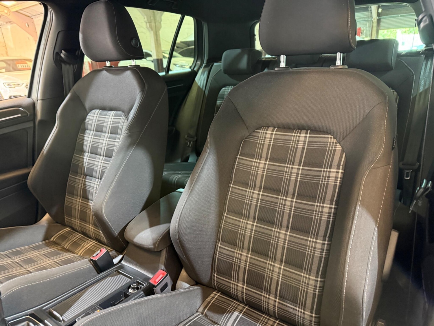 Used Volkswagen Golf 2017 for sale - 76688837: Photo 54