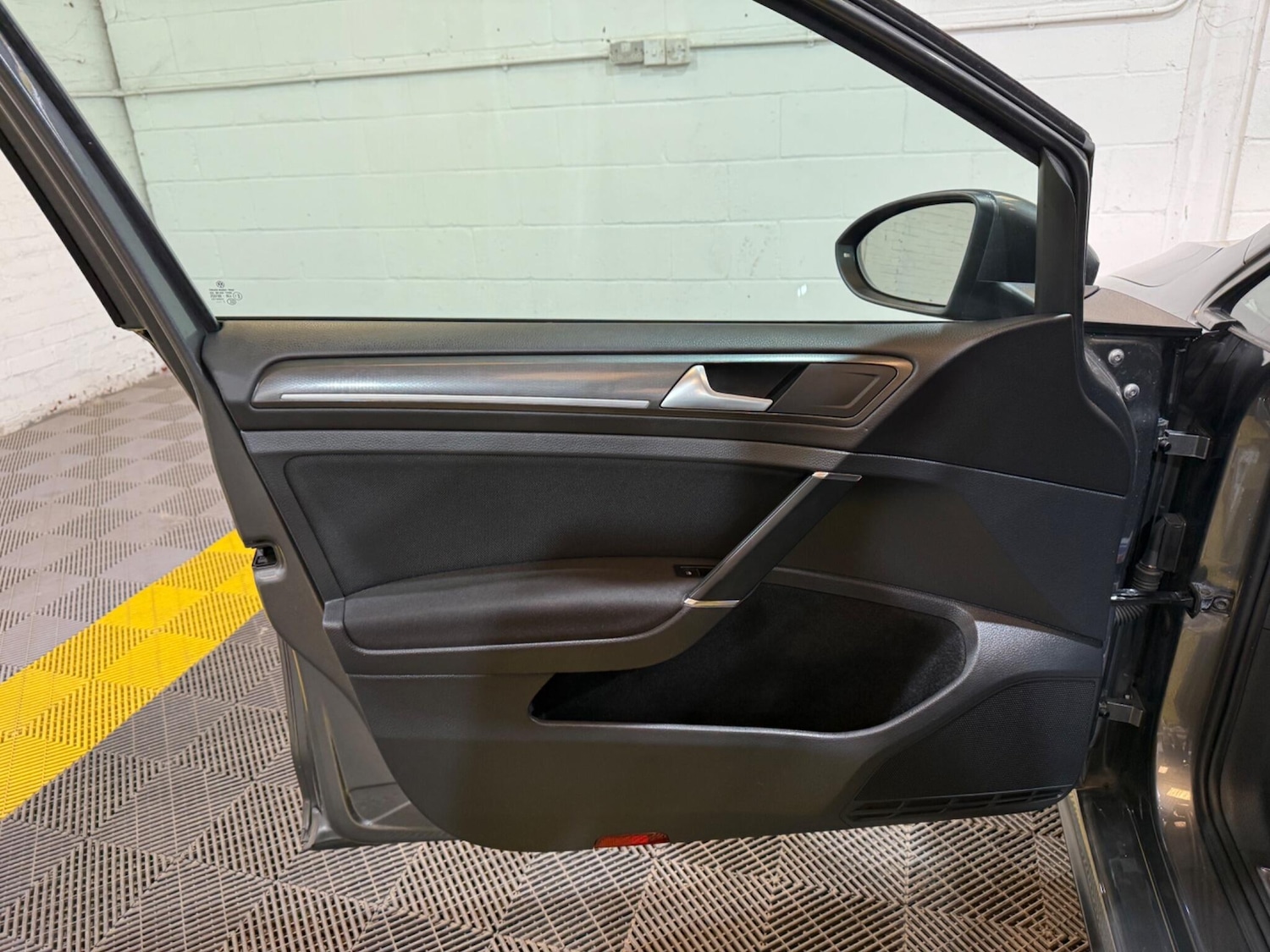 Used Volkswagen Golf 2017 for sale - 76688837: Photo 57