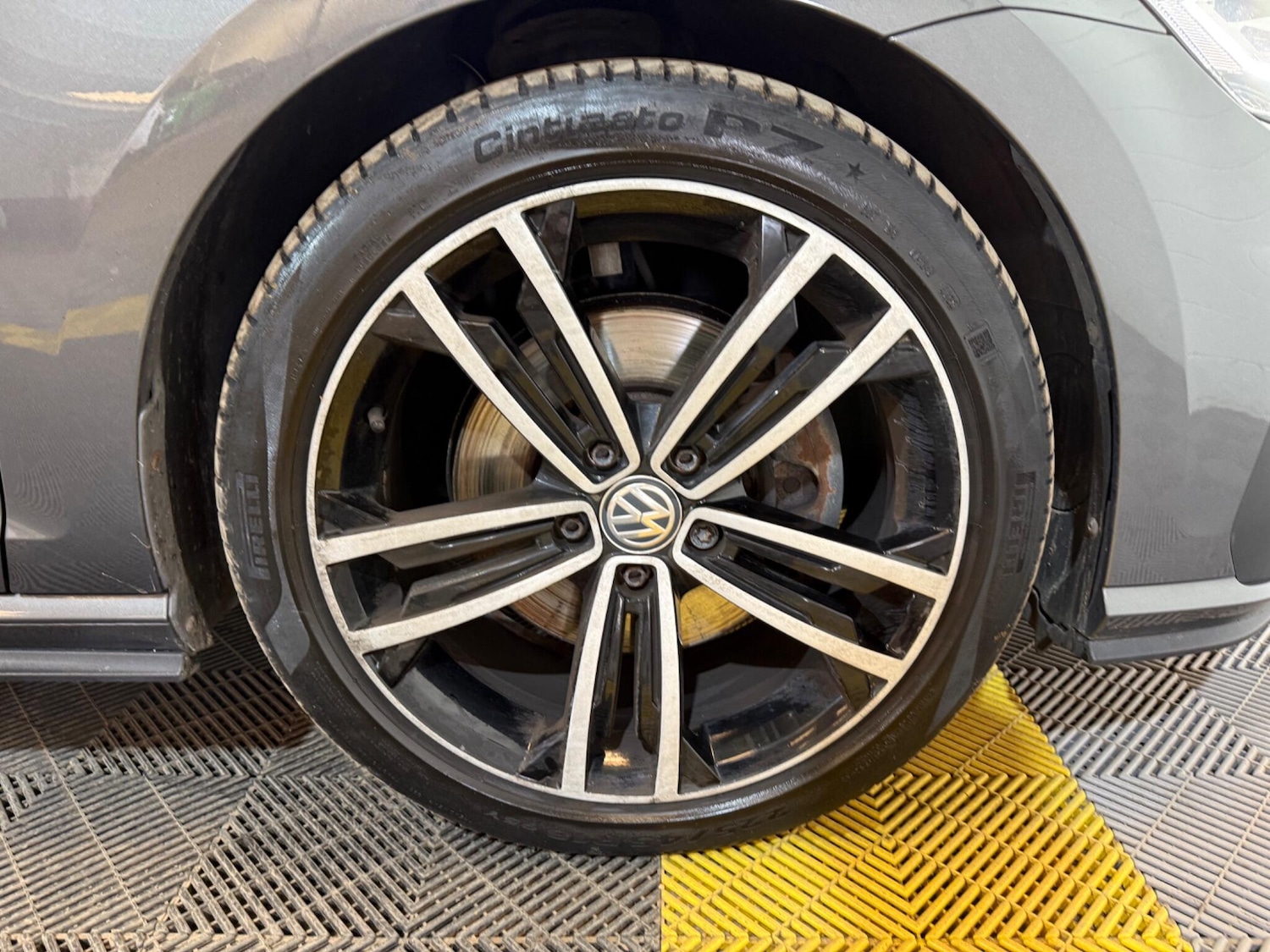 Used Volkswagen Golf 2017 for sale - 76688837: Photo 65