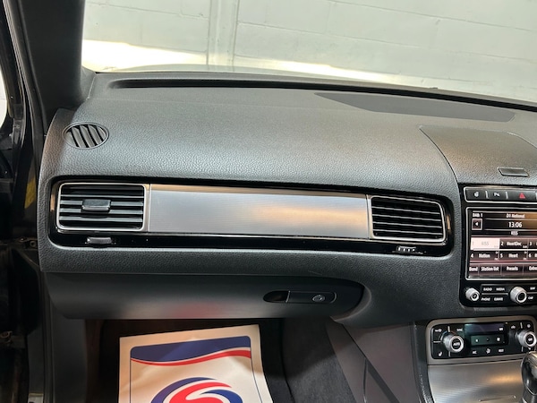 Used Volkswagen Touareg 2015 for sale - 76201315: Photo 63