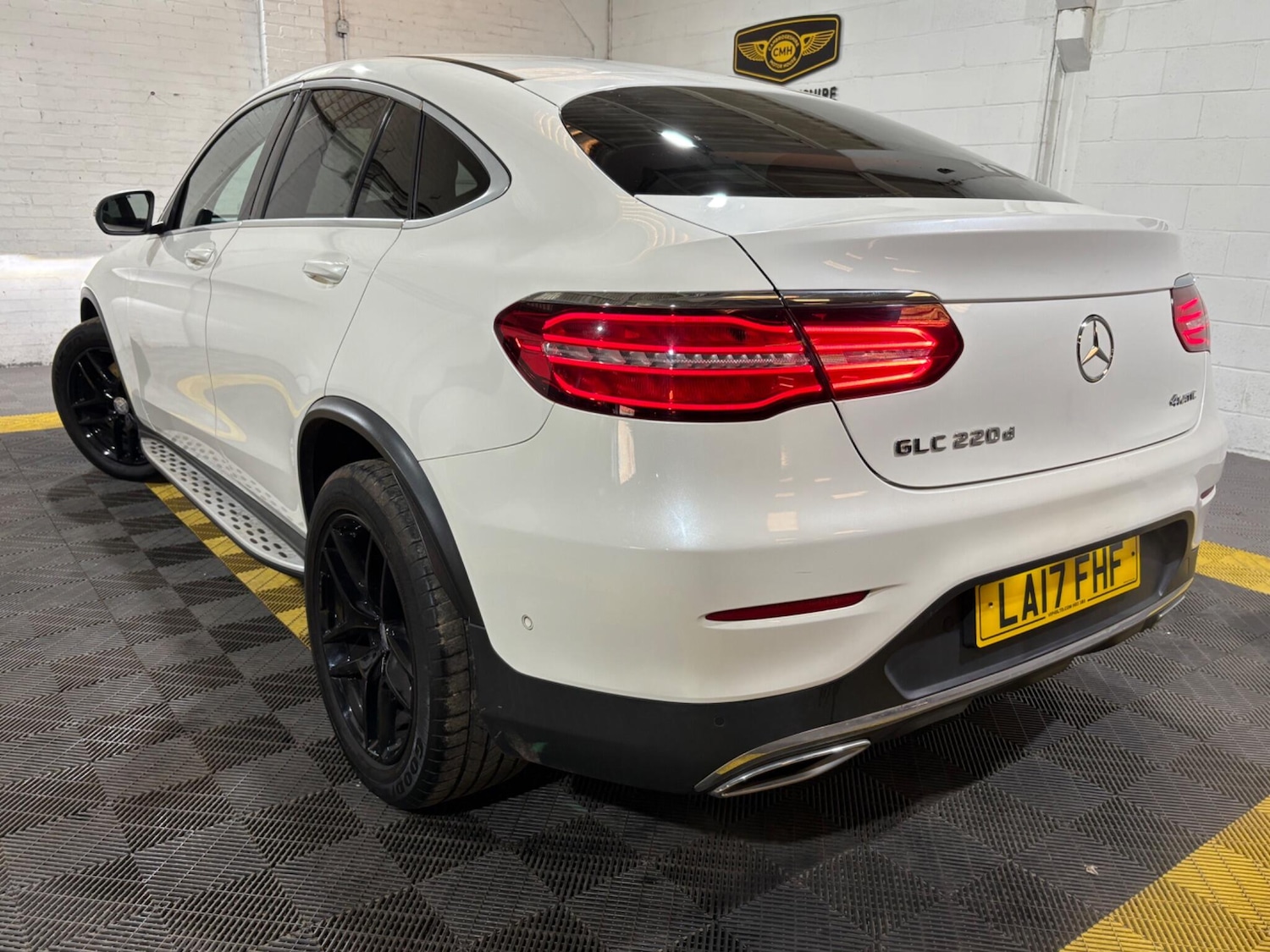 Used Mercedes-Benz GLC 2017 for sale - 76657643: Photo 2