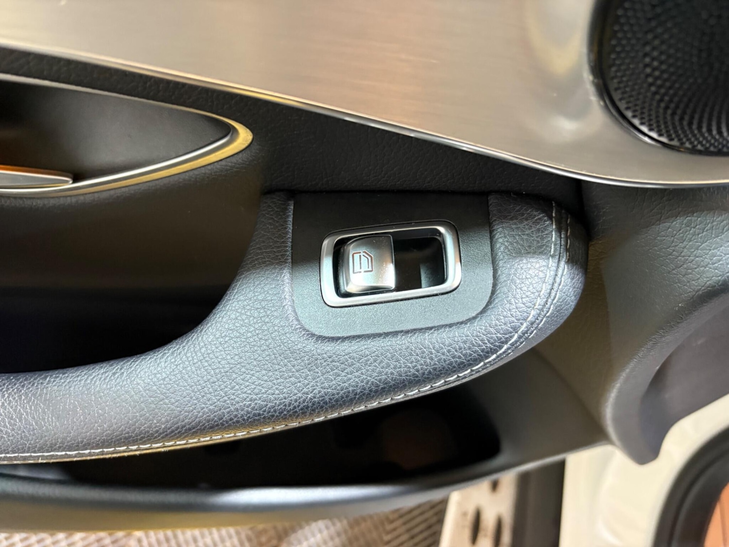 Used Mercedes-Benz GLC 2017 for sale - 76657643: Photo 43