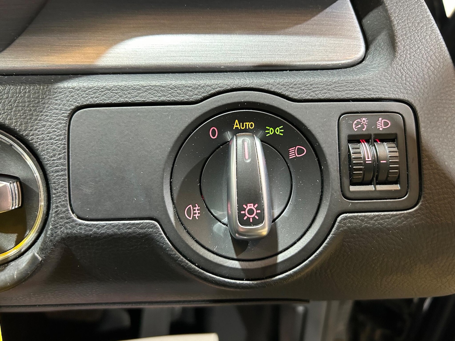 Used Volkswagen Passat 2014 for sale - 77091611: Photo 27