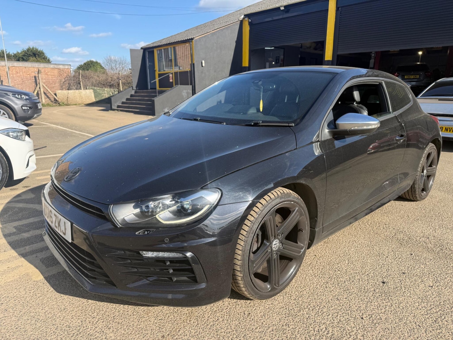 Used Volkswagen Scirocco for sale - 78116381: Photo 2