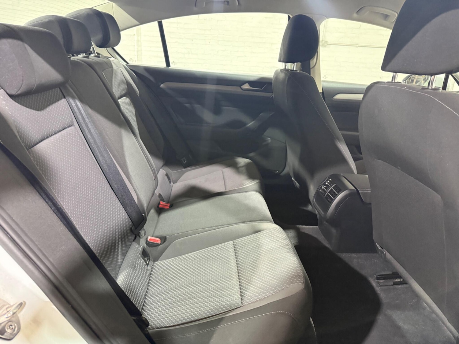 Used Volkswagen Passat 2015 for sale - 76849699: Photo 38