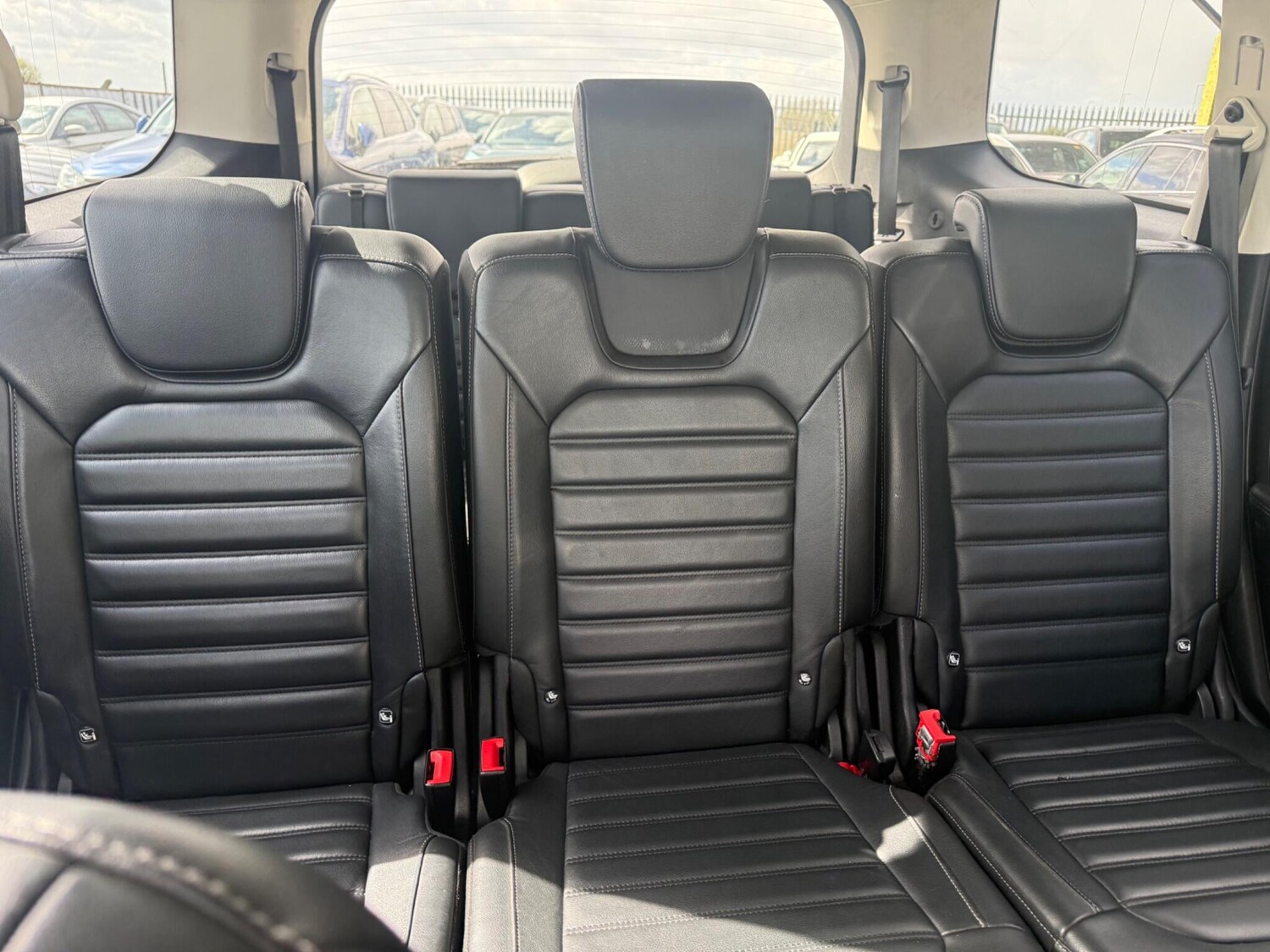 Used Ford Galaxy 2017 for sale - 78047052: Photo 3