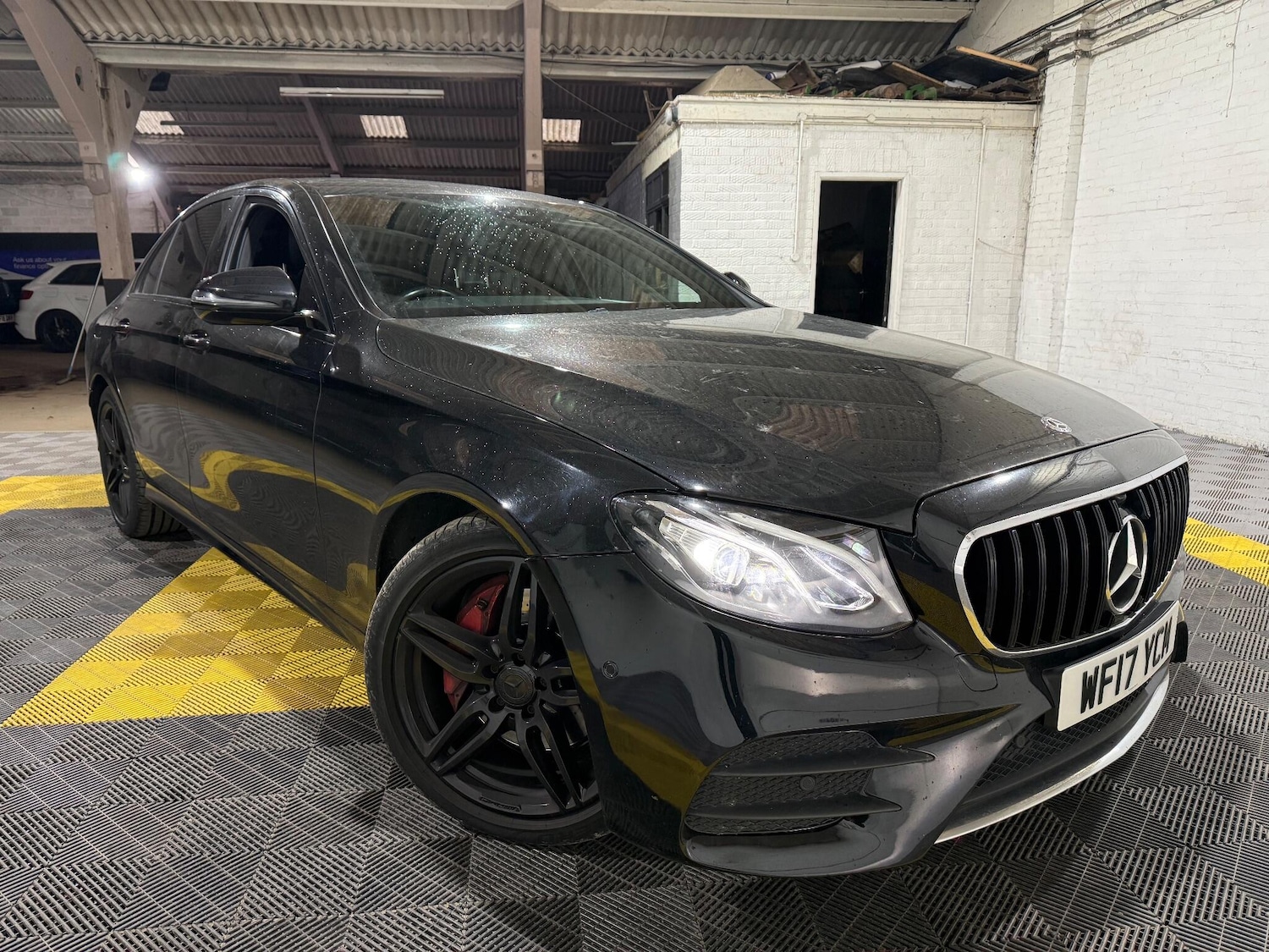 Used Mercedes-Benz E Class 2017 for sale - 76370894: Photo 1