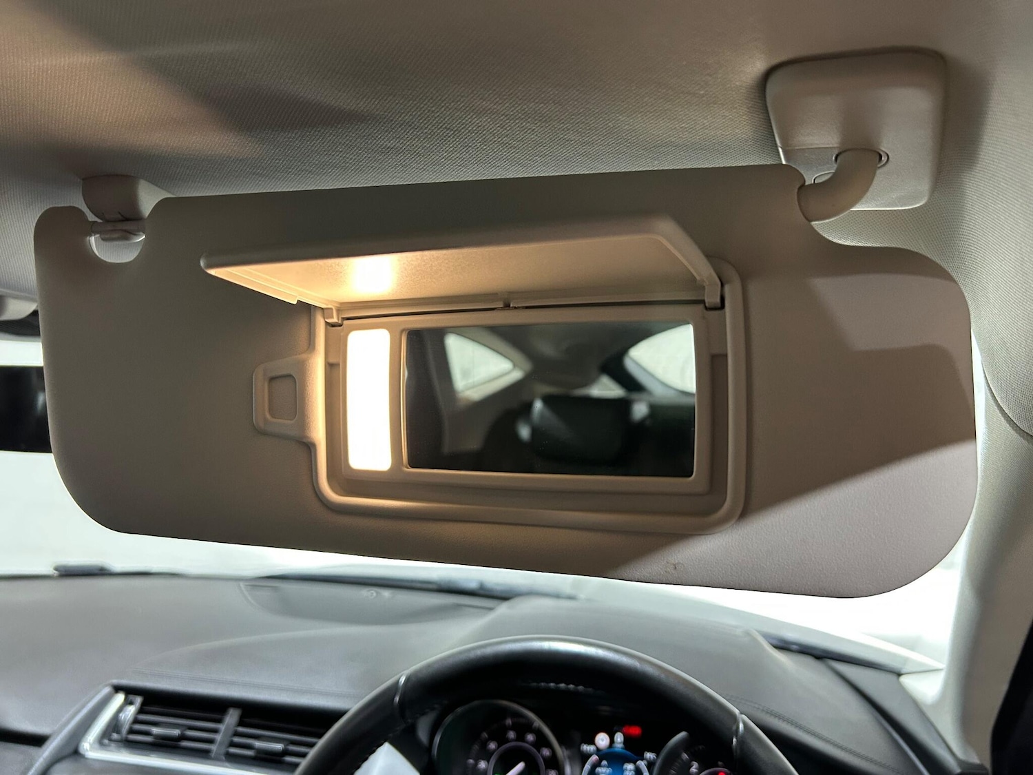 Used Jaguar E-Pace 2019 for sale - 76084643: Photo 14