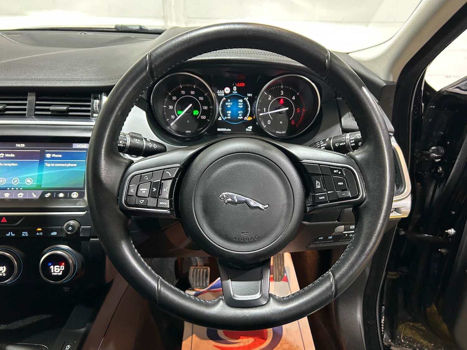 Used Jaguar E-Pace 2019 for sale - 76084643: Photo 27