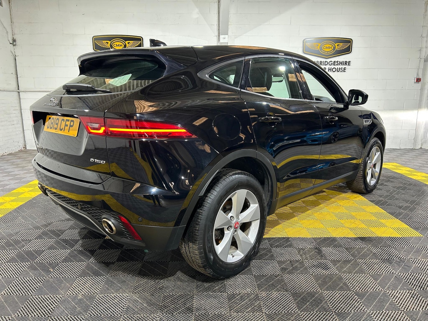 Used Jaguar E-Pace 2019 for sale - 76084643: Photo 3