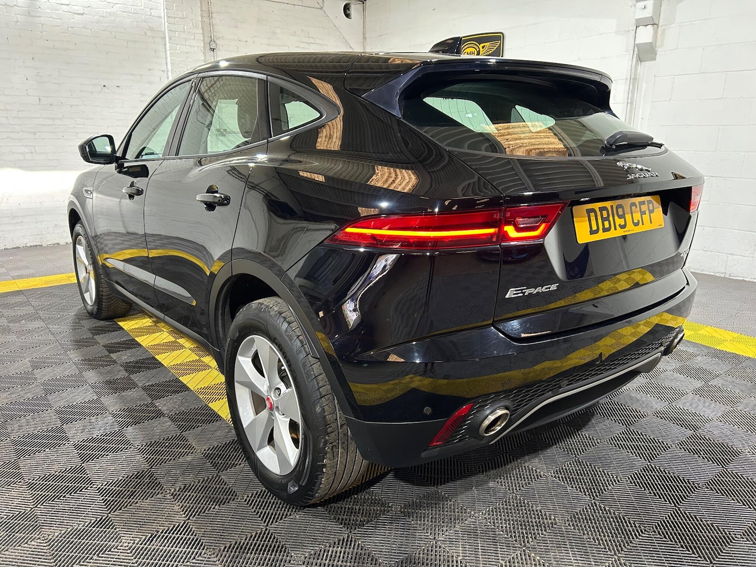 Used Jaguar E-Pace 2019 for sale - 76084643: Photo 4