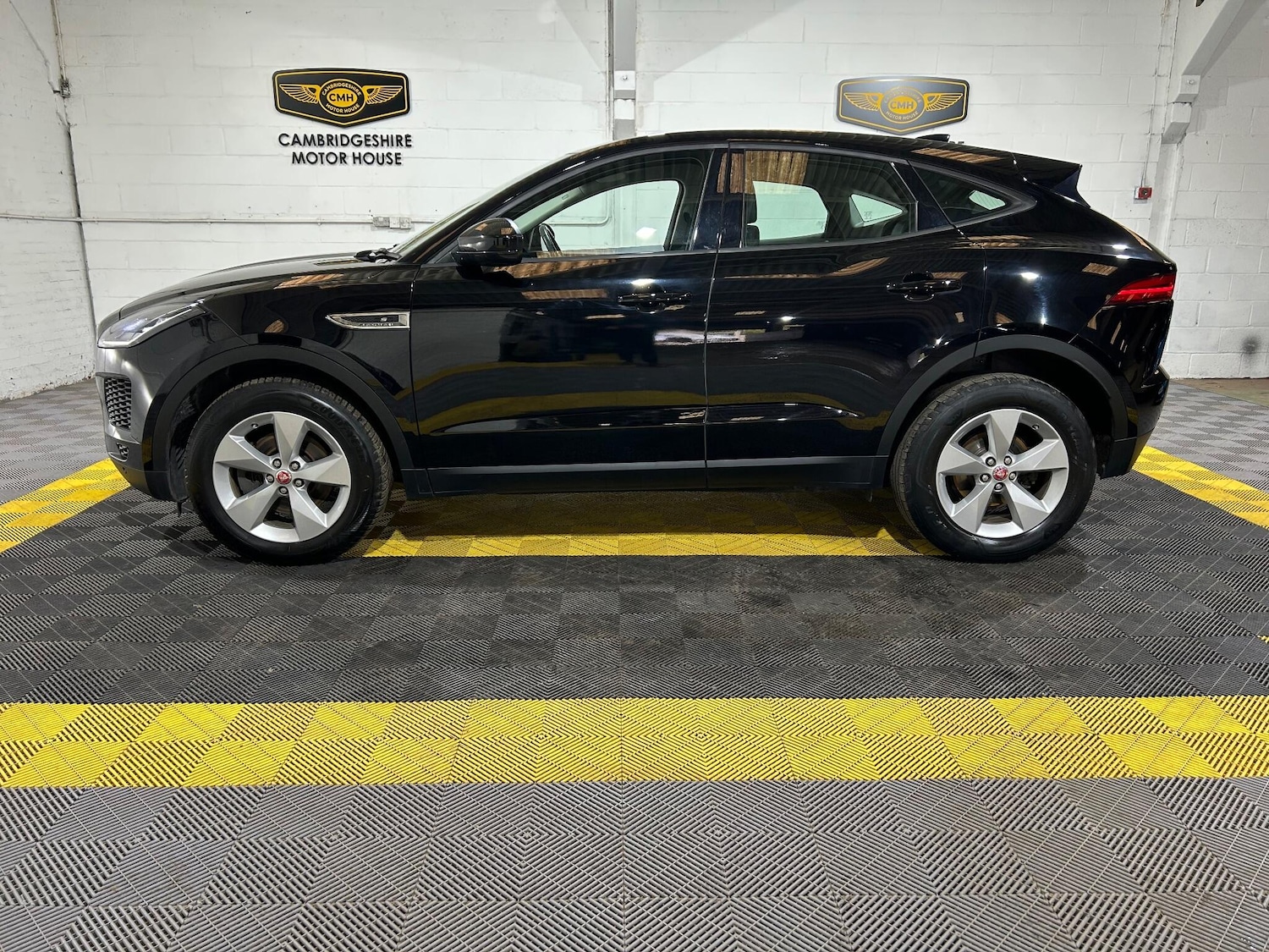 Used Jaguar E-Pace 2019 for sale - 76084643: Photo 40