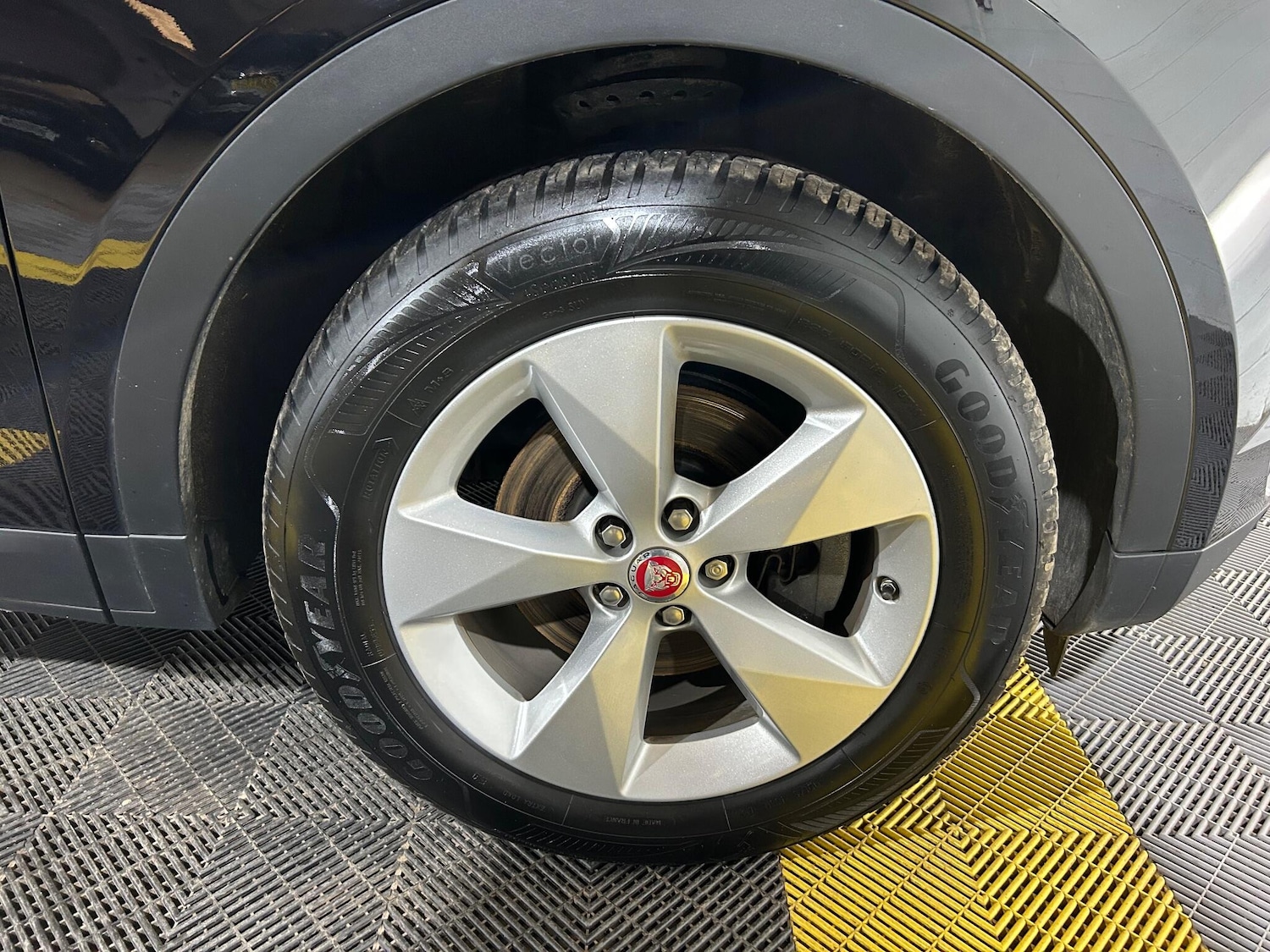 Used Jaguar E-Pace 2019 for sale - 76084643: Photo 80